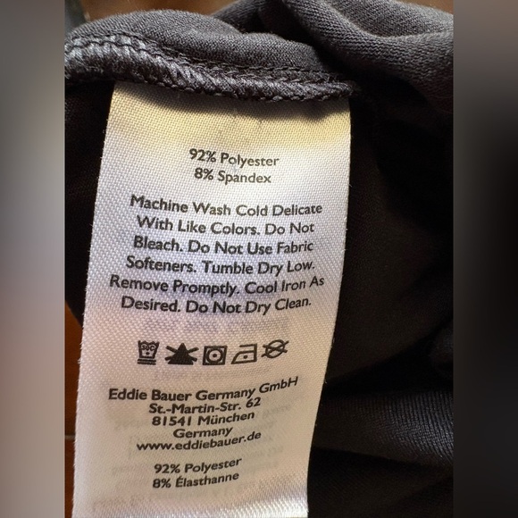Eddie Bauer women’s BLACK Aster Crossover Tank Top
Dress size small preloved - Picture 8 of 10